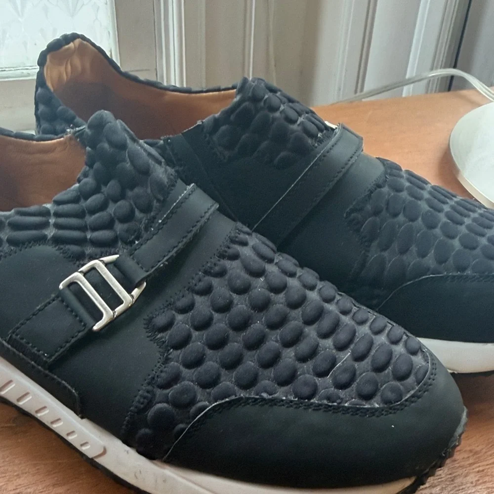 Mezlan Black Textured Sneakers
